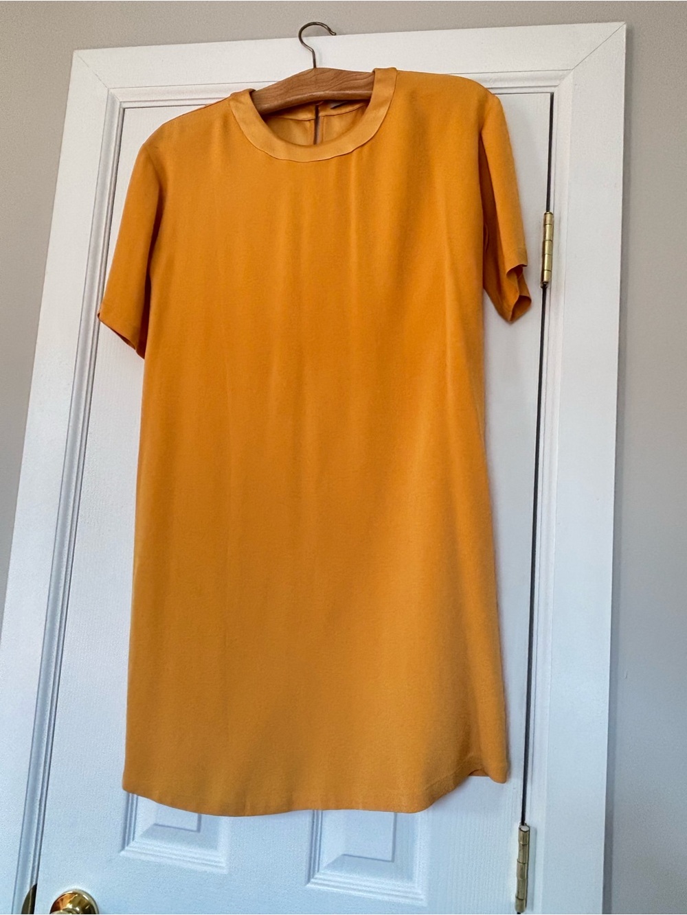 Women’s Gold Short-Sleeve Shift Dress